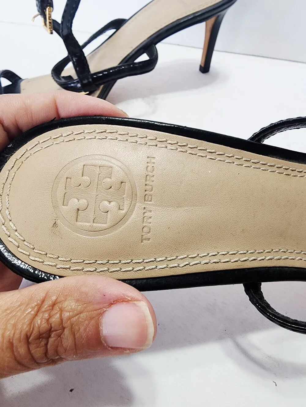 Tory Burch T Strap Logo Saffiano Heels Size 9.5